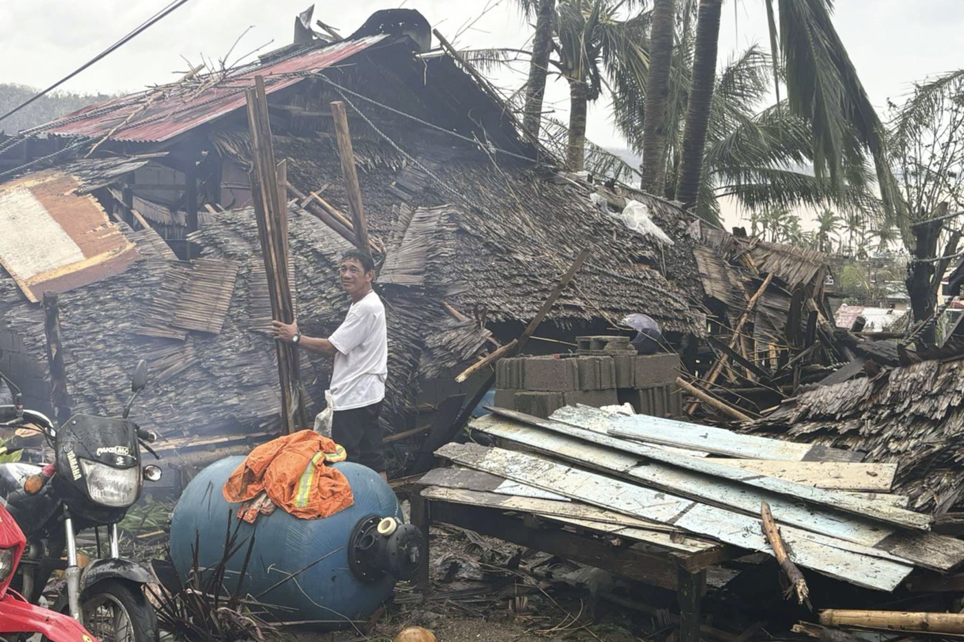 Typhoon Man-yi worsens crisis from back-to-back storms that devastated the northern Philippines | iNFOnews.ca