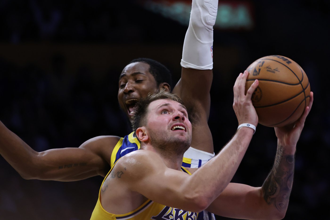 Luka Doncic's 43 points, near triple-double aren't enough to carry Lakers to a win without LeBron | iNFOnews.ca