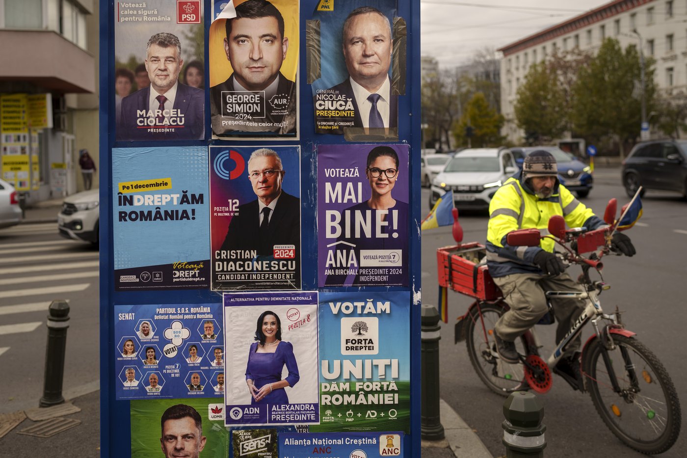 Romanians cast ballots in presidential race that could pit nationalist against leftist in a runoff | iNFOnews.ca Romanians cast ballots in presidential race that could pit nationalist against leftist in a runoff | iNFOnews.ca