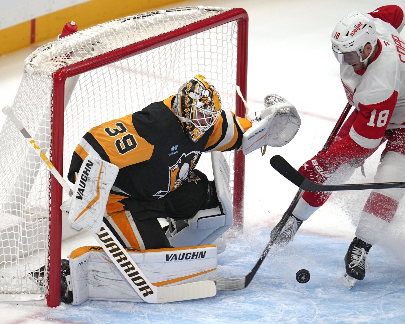 Edvinsson's OT winner powers Red Wings past Penguins 3-2 | iNFOnews.ca Edvinsson's OT winner powers Red Wings past Penguins 3-2 | iNFOnews.ca
