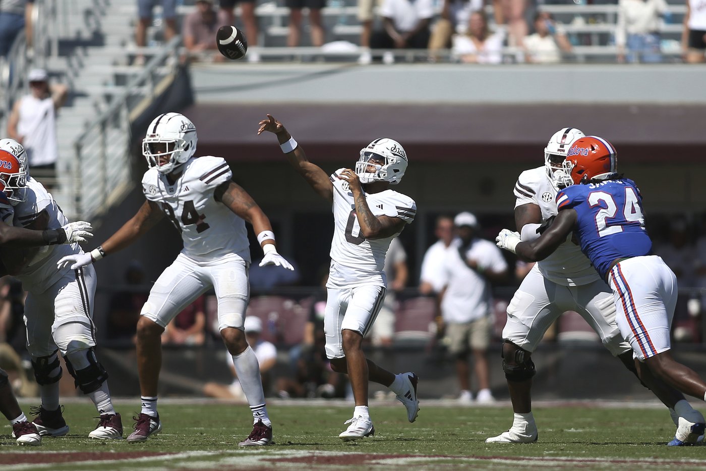 Texas takes the No. 1 ranking into its SEC debut at home against Mississippi State | iNFOnews.ca