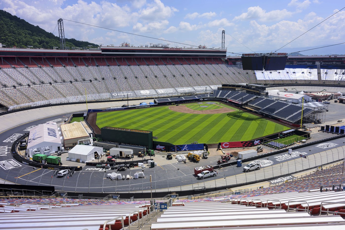 Record crowd expected at Bristol for the MLB Speedway Classic between the Braves and Reds | iNFOnews.ca