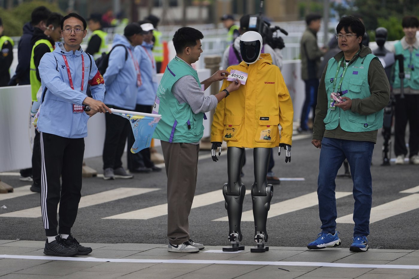 PHOTO COLLECTION: Humanoid Robot Half-Marathon | iNFOnews.ca