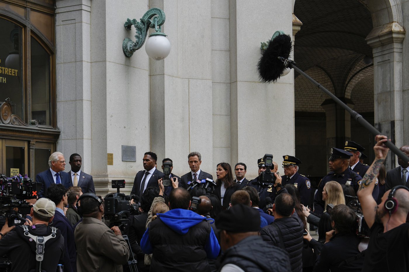 As political scandal grips NYC, a fictional press conference puzzles some New Yorkers | iNFOnews.ca