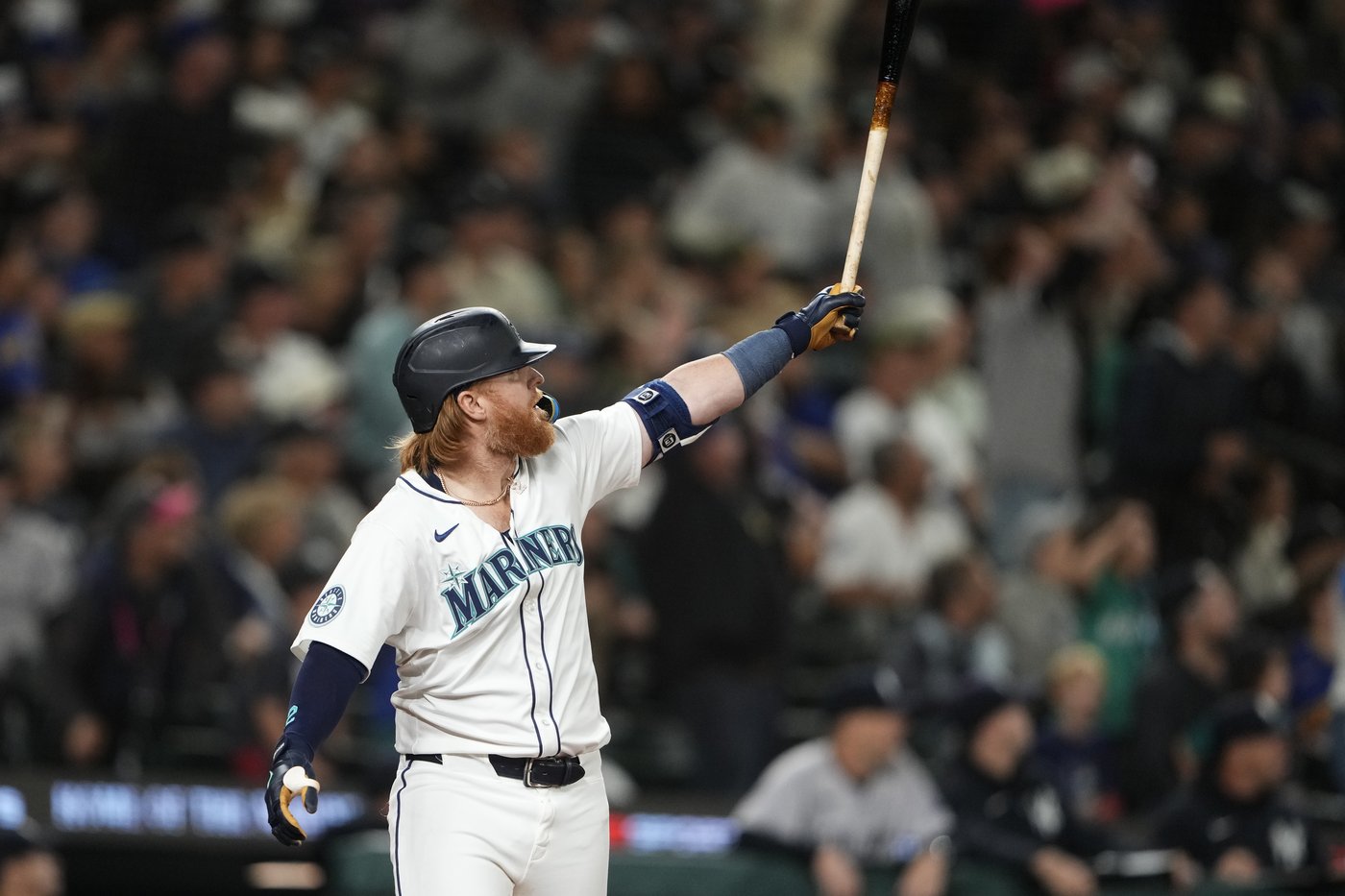 Rizzo drives in 2 runs as Yankees earn playoff berth with 2-1 win over Mariners in 10 innings | iNFOnews.ca Rizzo drives in 2 runs as Yankees earn playoff berth with 2-1 win over Mariners in 10 innings | iNFOnews.ca