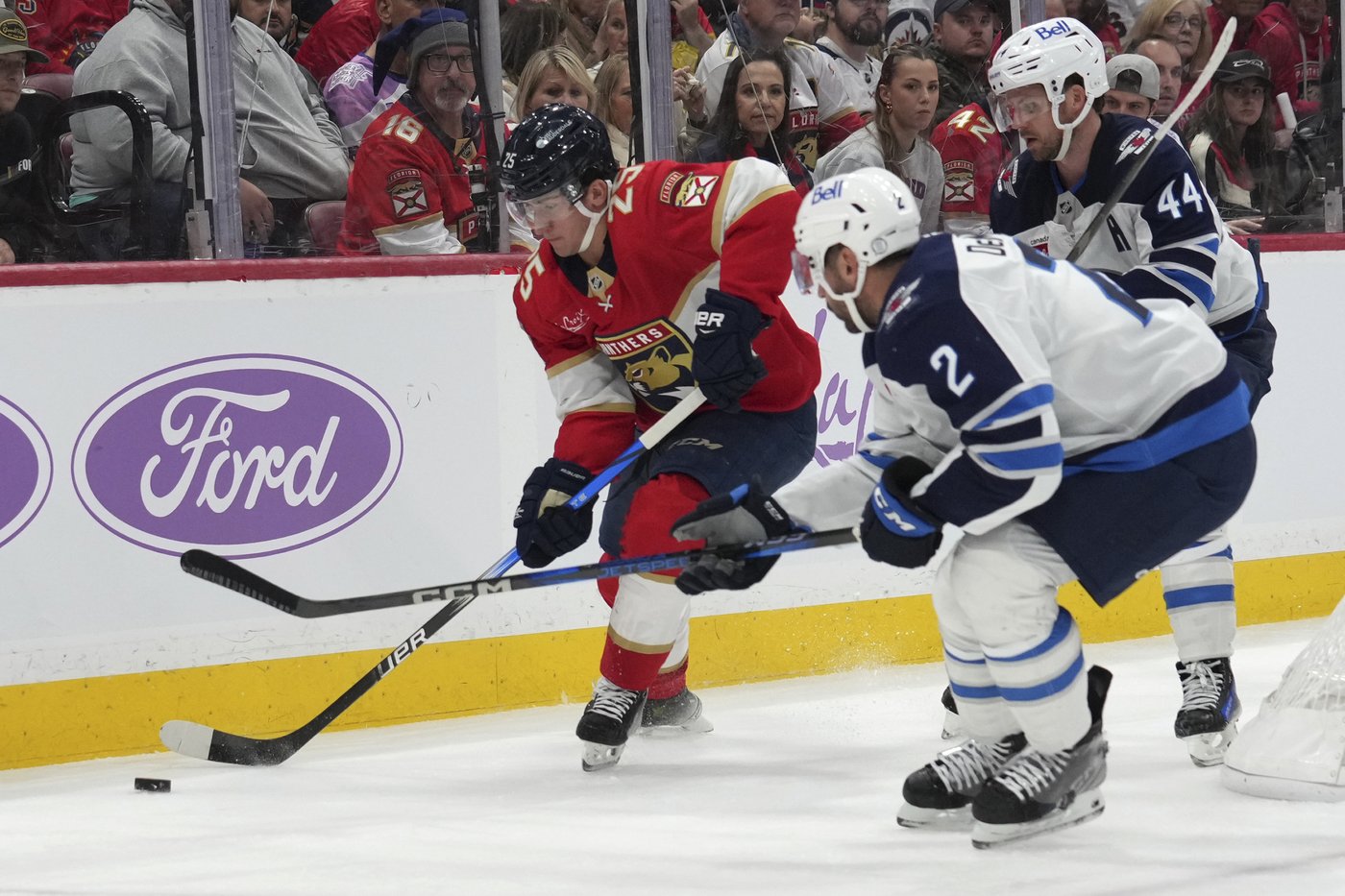 Bobrovsky gets shutout, Panthers roll past NHL-leading Jets 5-0 to snap 2-game slide | iNFOnews.ca Bobrovsky gets shutout, Panthers roll past NHL-leading Jets 5-0 to snap 2-game slide | iNFOnews.ca