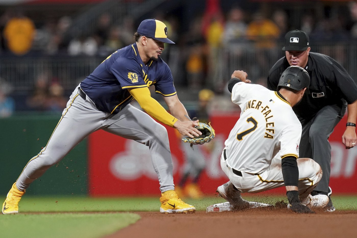 Ortiz pitches seven strong innings as Pirates cool off NL Central champion Brewers 2-1 | iNFOnews.ca Ortiz pitches seven strong innings as Pirates cool off NL Central champion Brewers 2-1 | iNFOnews.ca