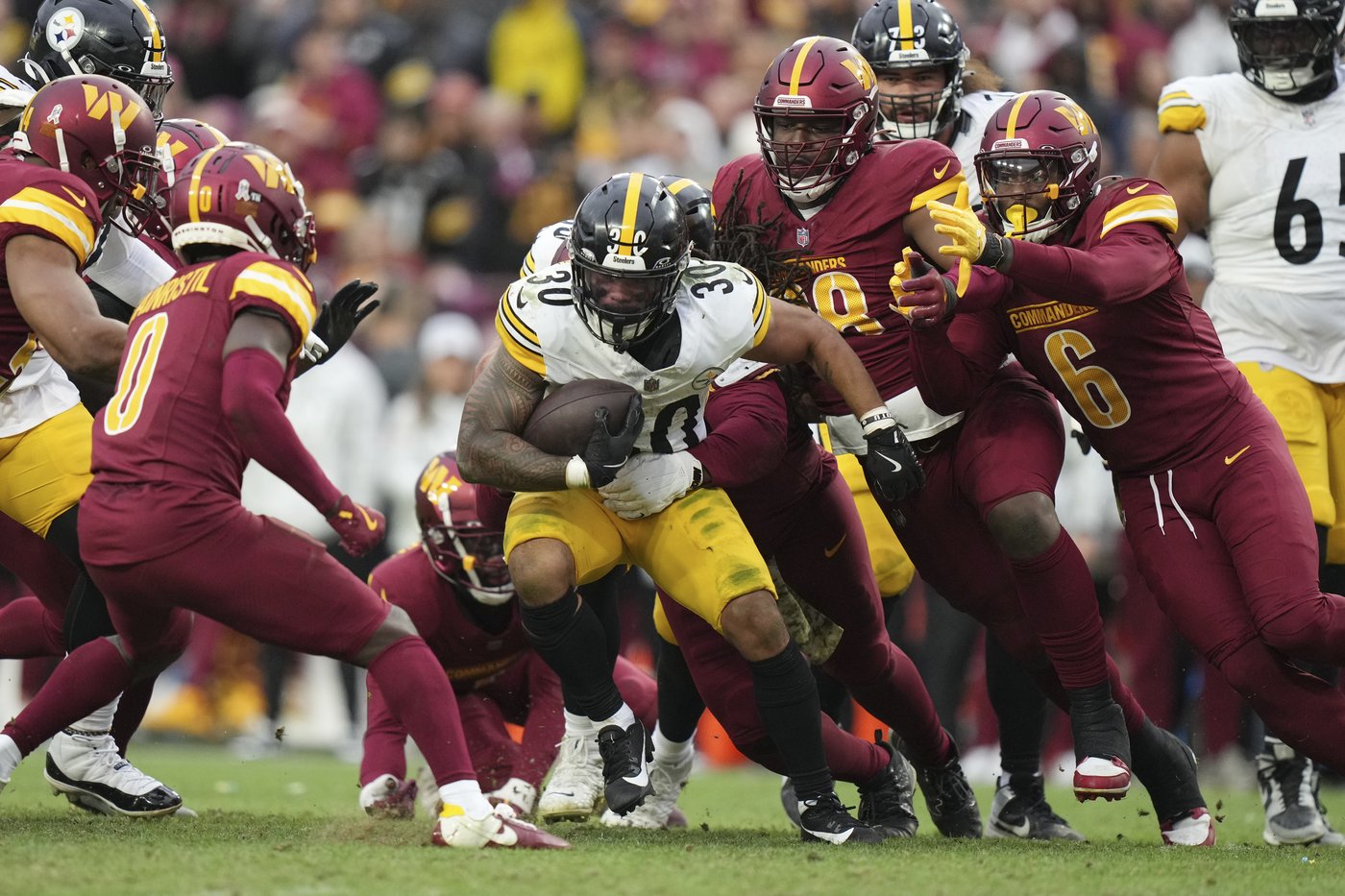 Eagles and Commanders meet in biggest game in NFC East rivalry series in nearly 30 years | iNFOnews.ca