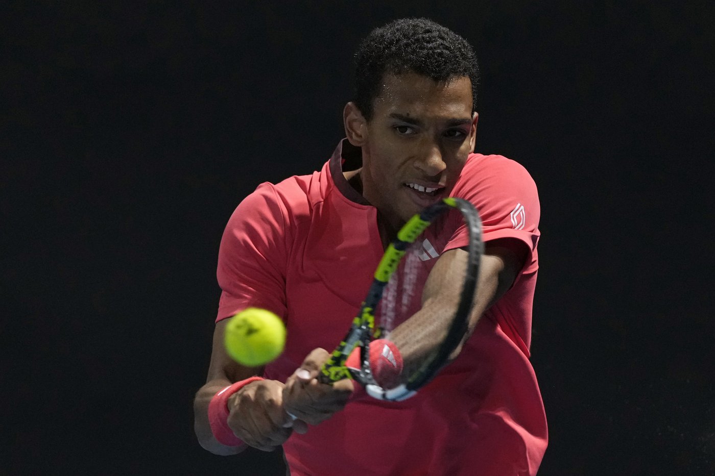 Auger-Aliassime advances to Montpellier semifinals with straight sets win over Bu | iNFOnews.ca