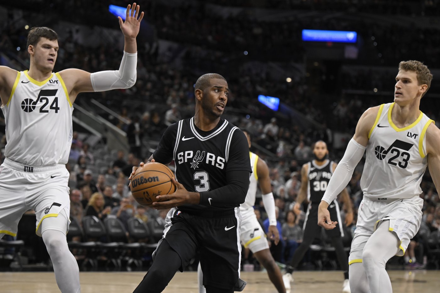 Jazz fend off Spurs 111-110 despite 24 points, 16 rebounds and 7 blocks from Wembanyama | iNFOnews.ca