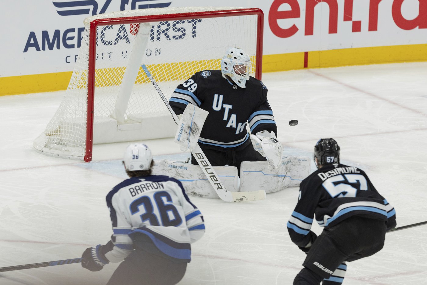 Utah grounds Jets 5-2 for second straight win at home | iNFOnews.ca Utah grounds Jets 5-2 for second straight win at home | iNFOnews.ca