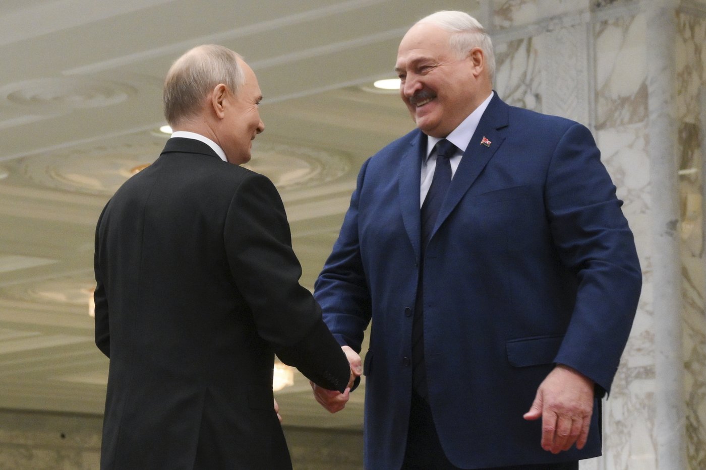 Putin signs agreement offering Russia's security guarantees to ally Belarus | iNFOnews.ca Putin signs agreement offering Russia's security guarantees to ally Belarus | iNFOnews.ca