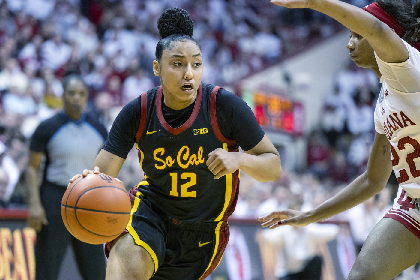 JuJu Watkins delivers late to propel No. 4 USC past Indiana 73-66 for 13th straight win | iNFOnews.ca