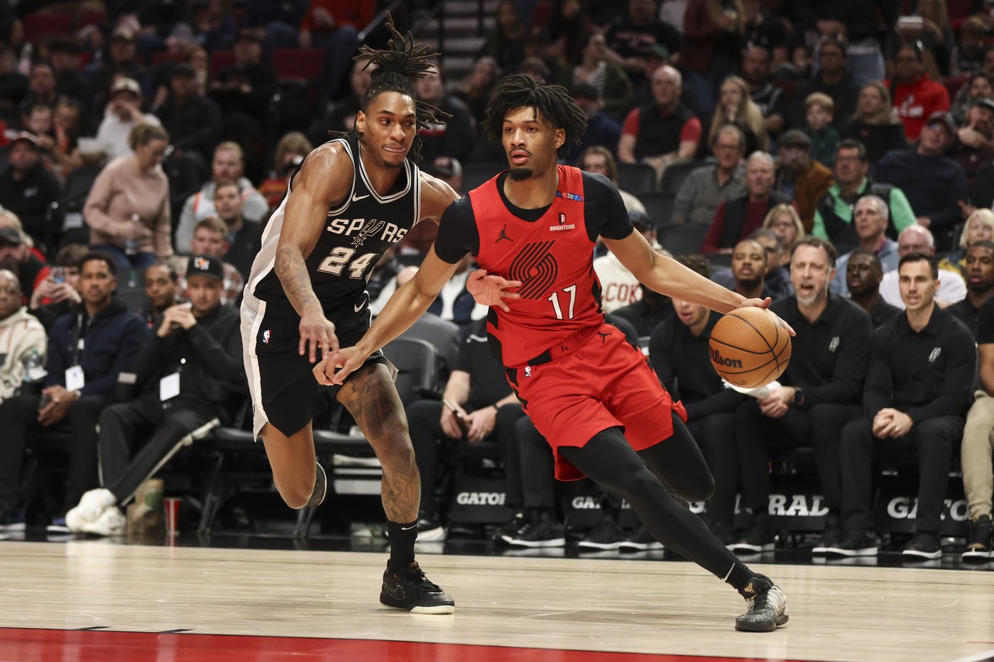 Wembanyama makes 2 free throws with 2.1 seconds left in Spurs' 118-116 win over Trail Blazers | iNFOnews.ca