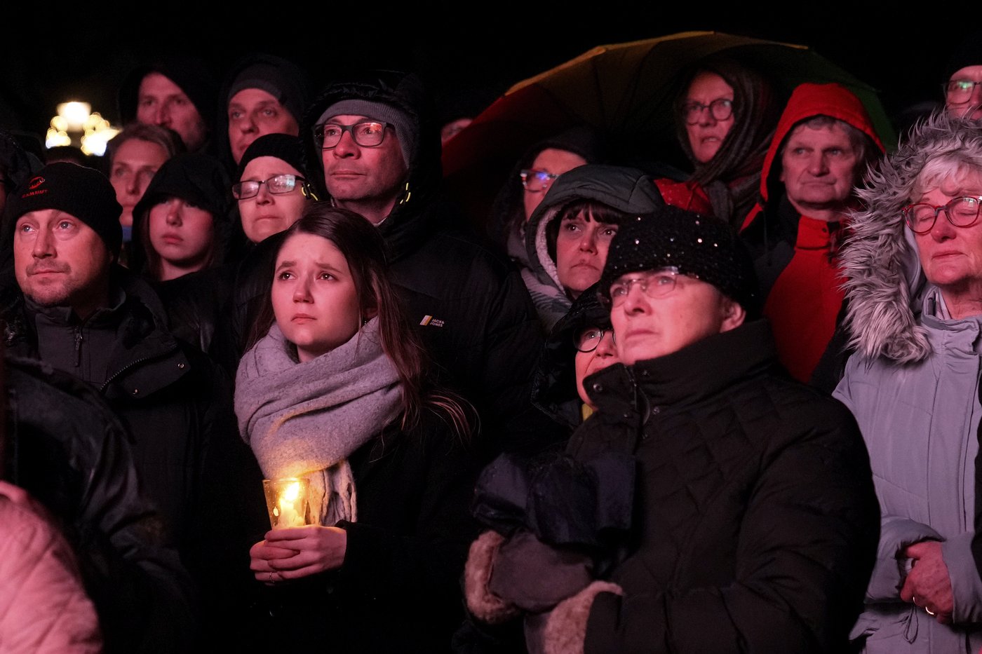 Germans mourn the 5 killed and 200 injured in the apparent attack on a Christmas market | iNFOnews.ca Germans mourn the 5 killed and 200 injured in the apparent attack on a Christmas market | iNFOnews.ca