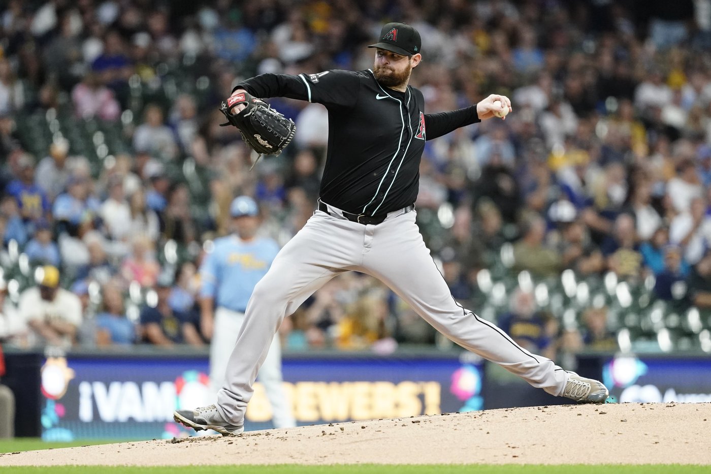 Montgomery exercises $22.5M option with D-backs, Pederson opts out, AP source says | iNFOnews.ca Montgomery exercises $22.5M option with D-backs, Pederson opts out, AP source says | iNFOnews.ca