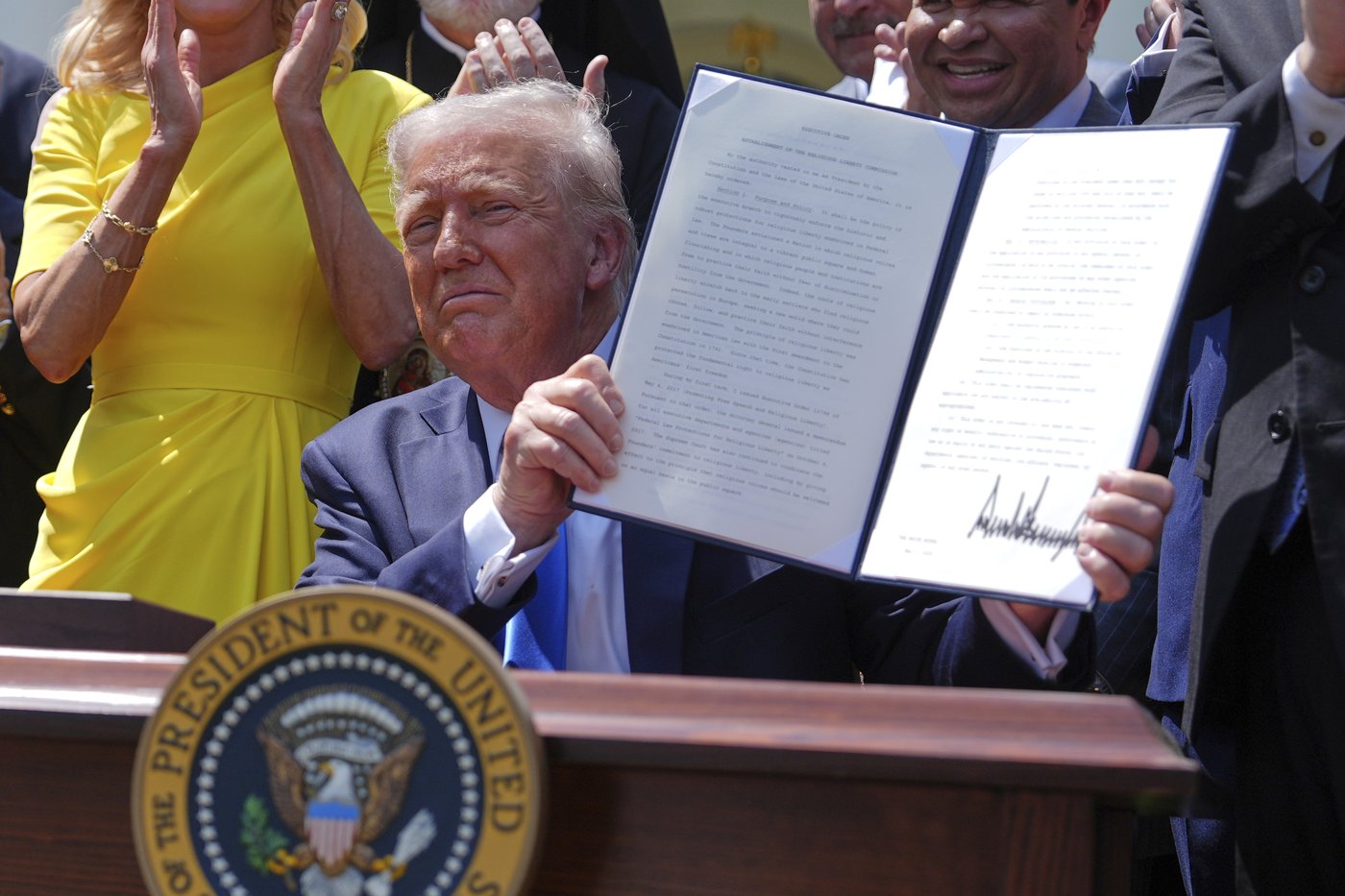 PHOTO COLLECTION: Trump-National Day of Prayer | iNFOnews.ca PHOTO COLLECTION: Trump-National Day of Prayer | iNFOnews.ca