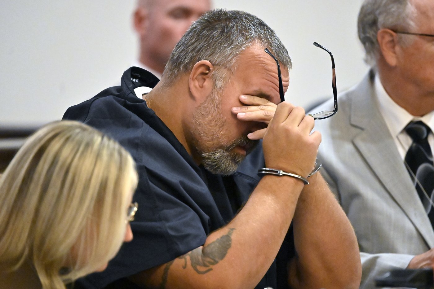Video of Kentucky judge's death shown at court hearing for the ex-sheriff charged in the case | iNFOnews.ca