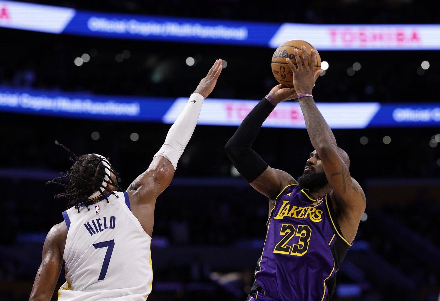 LeBron James becomes oldest player to score 40 points in NBA history, dropping 42 in Lakers' victory | iNFOnews.ca LeBron James becomes oldest player to score 40 points in NBA history, dropping 42 in Lakers' victory | iNFOnews.ca