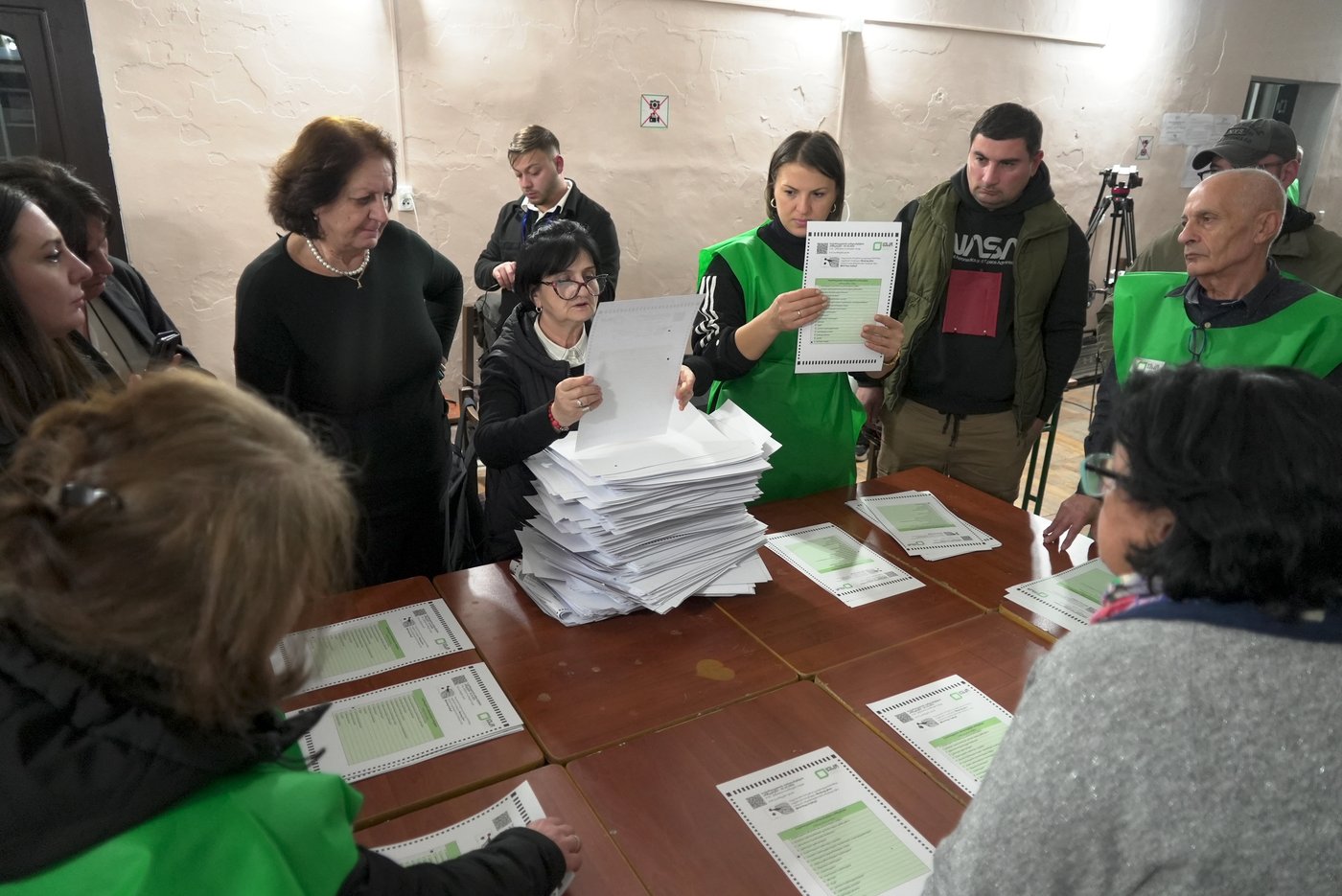Georgia's pro-Western opposition dispute crucial election result that could decide its EU path | iNFOnews.ca Georgia's pro-Western opposition dispute crucial election result that could decide its EU path | iNFOnews.ca