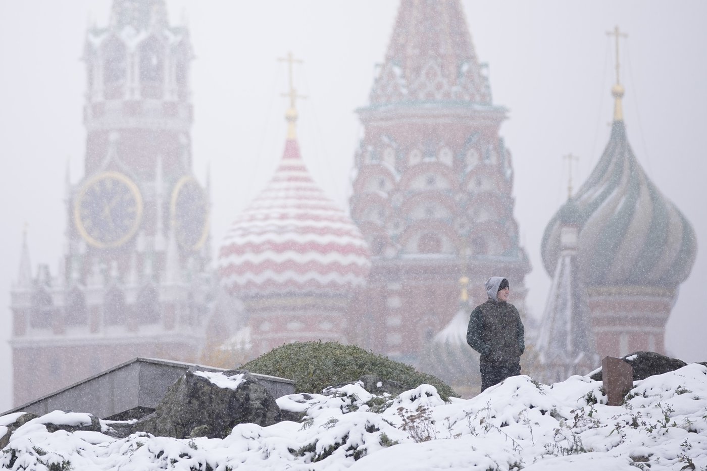 Russia expels British diplomat after accusing him of spying | iNFOnews.ca Russia expels British diplomat after accusing him of spying | iNFOnews.ca