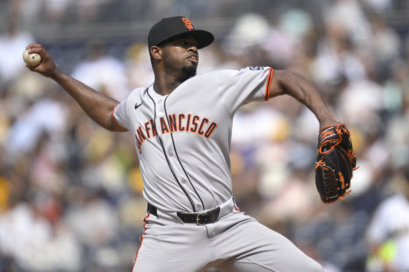 Machado has 3 RBIs as the Padres beat the Giants 8-4 to take 3 of 4 | iNFOnews.ca