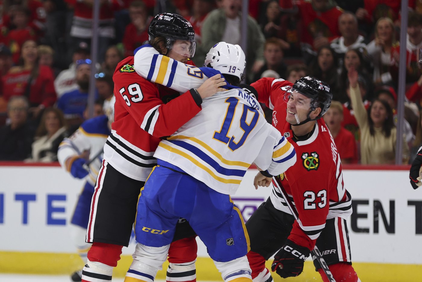 Peterka, Thompson lead Sabres past Blackhawks 4-2 | iNFOnews.ca