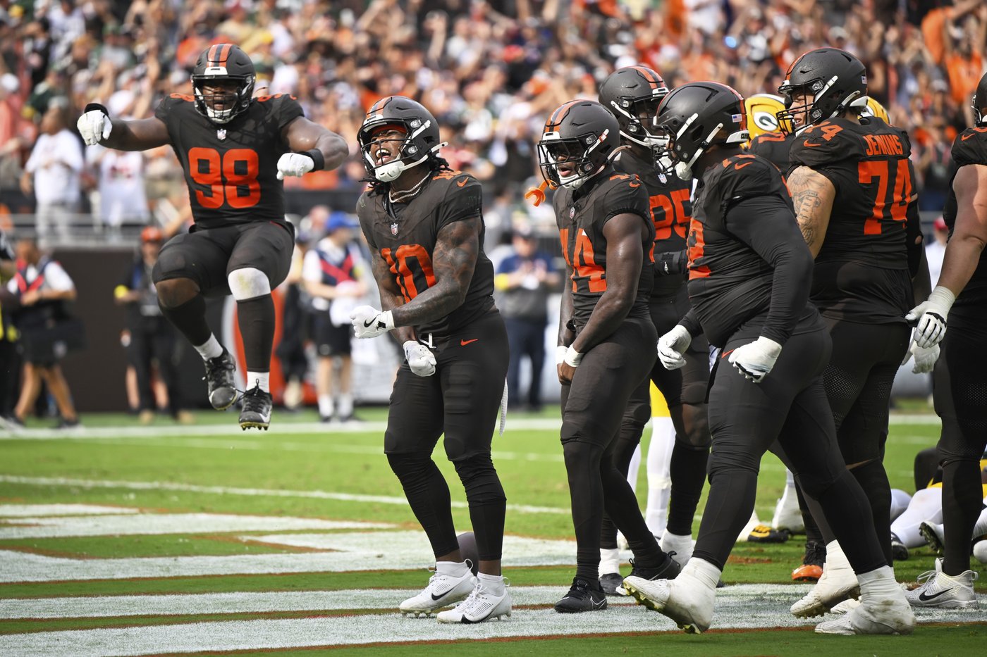 Browns' defense continues to dominate, but can it keep carrying the team? | iNFOnews.ca Browns' defense continues to dominate, but can it keep carrying the team? | iNFOnews.ca