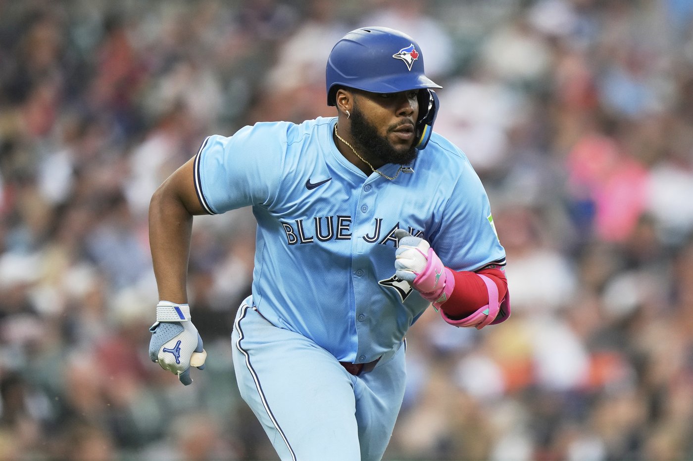 Guerrero hits 2 doubles and scores twice as the AL-best Blue Jays beat the slumping Tigers 6-2 | iNFOnews.ca