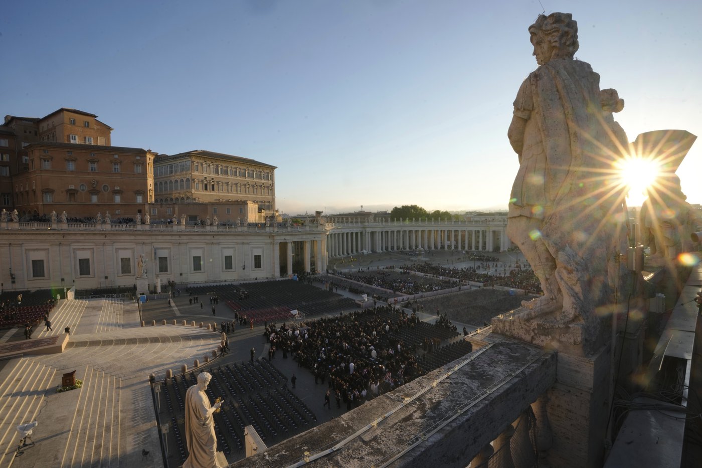 The Latest: Vatican says about 200,000 people have flocked to Pope Francis’ funeral mass | iNFOnews.ca The Latest: Vatican says about 200,000 people have flocked to Pope Francis’ funeral mass | iNFOnews.ca