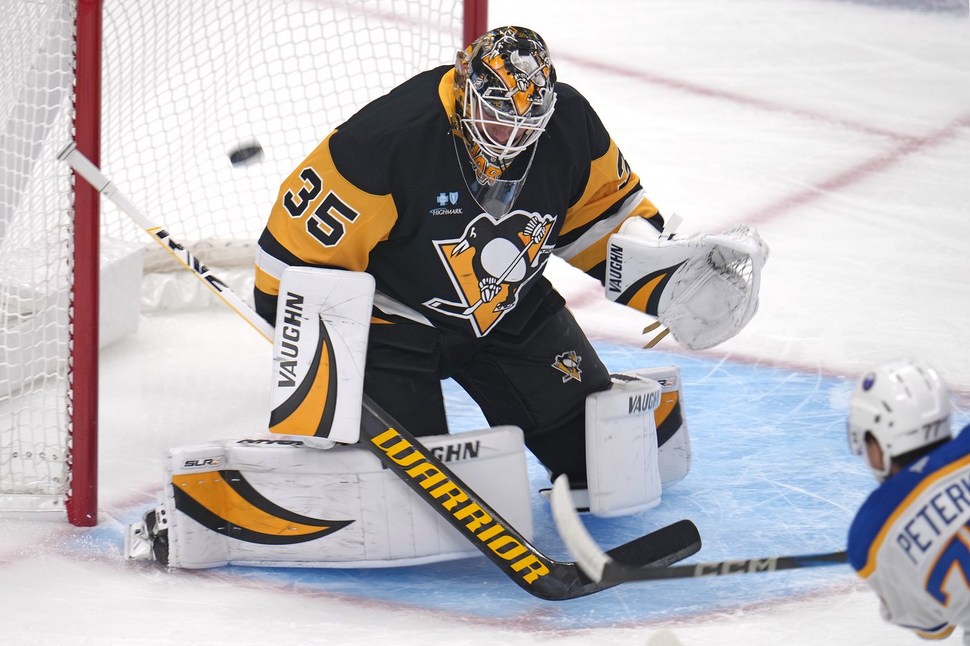 Crosby, Malkin lead Penguins past Sabres 6-5 in OT to cap milestone night | iNFOnews.ca