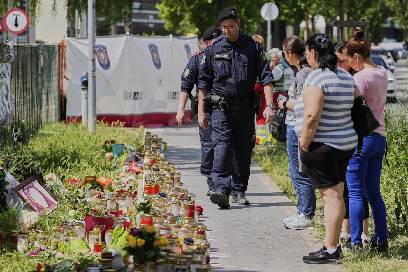 Austria's chancellor vows to toughen gun laws after a deadly school shooting | iNFOnews.ca