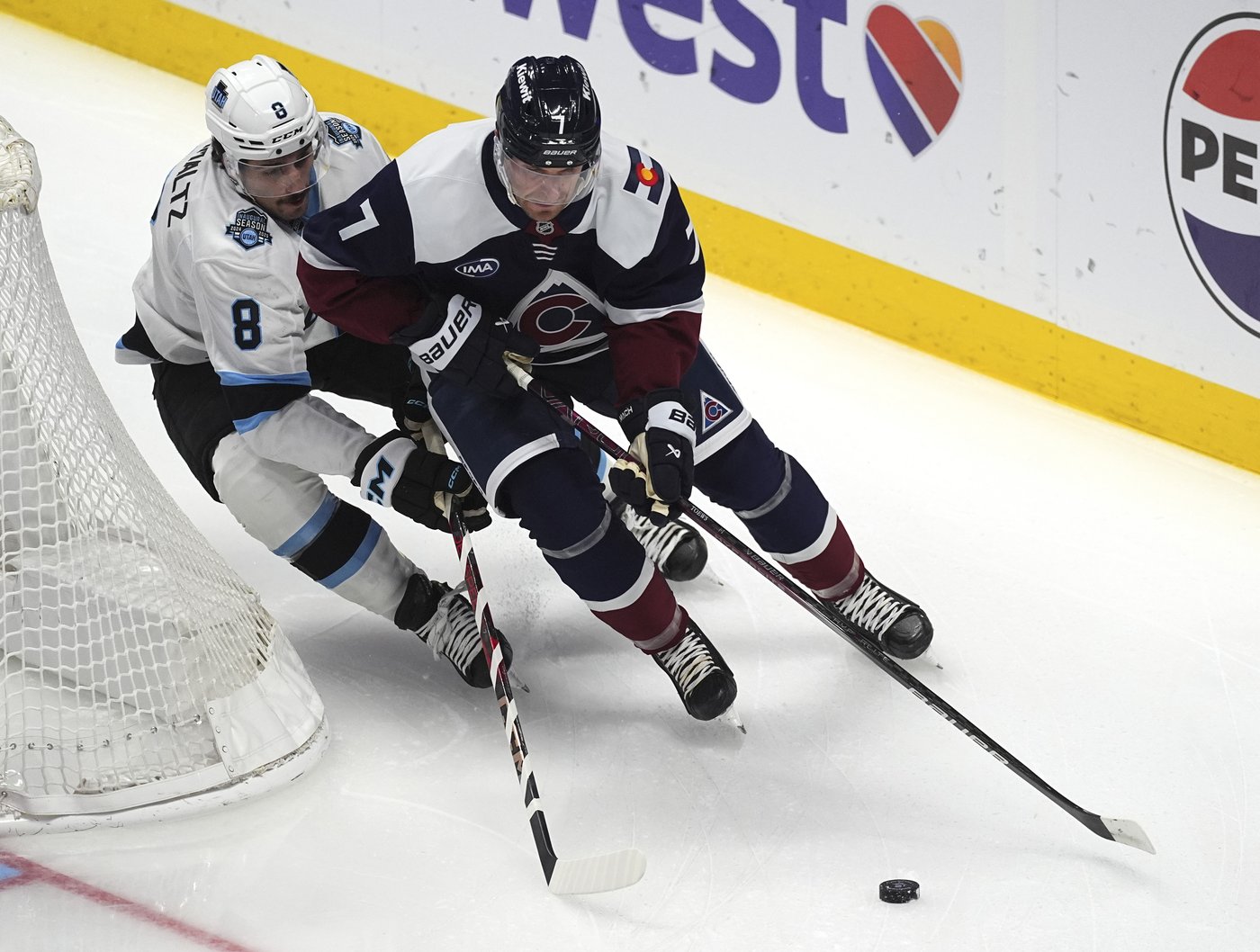 Guenther has 2 goals and an assist as Utah beats Avalanche 4-1 | iNFOnews.ca