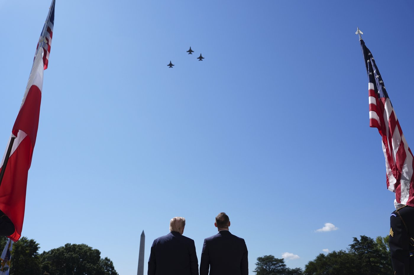 Trump assures Polish leader of a continued robust US military presence in the European nation | iNFOnews.ca Trump assures Polish leader of a continued robust US military presence in the European nation | iNFOnews.ca