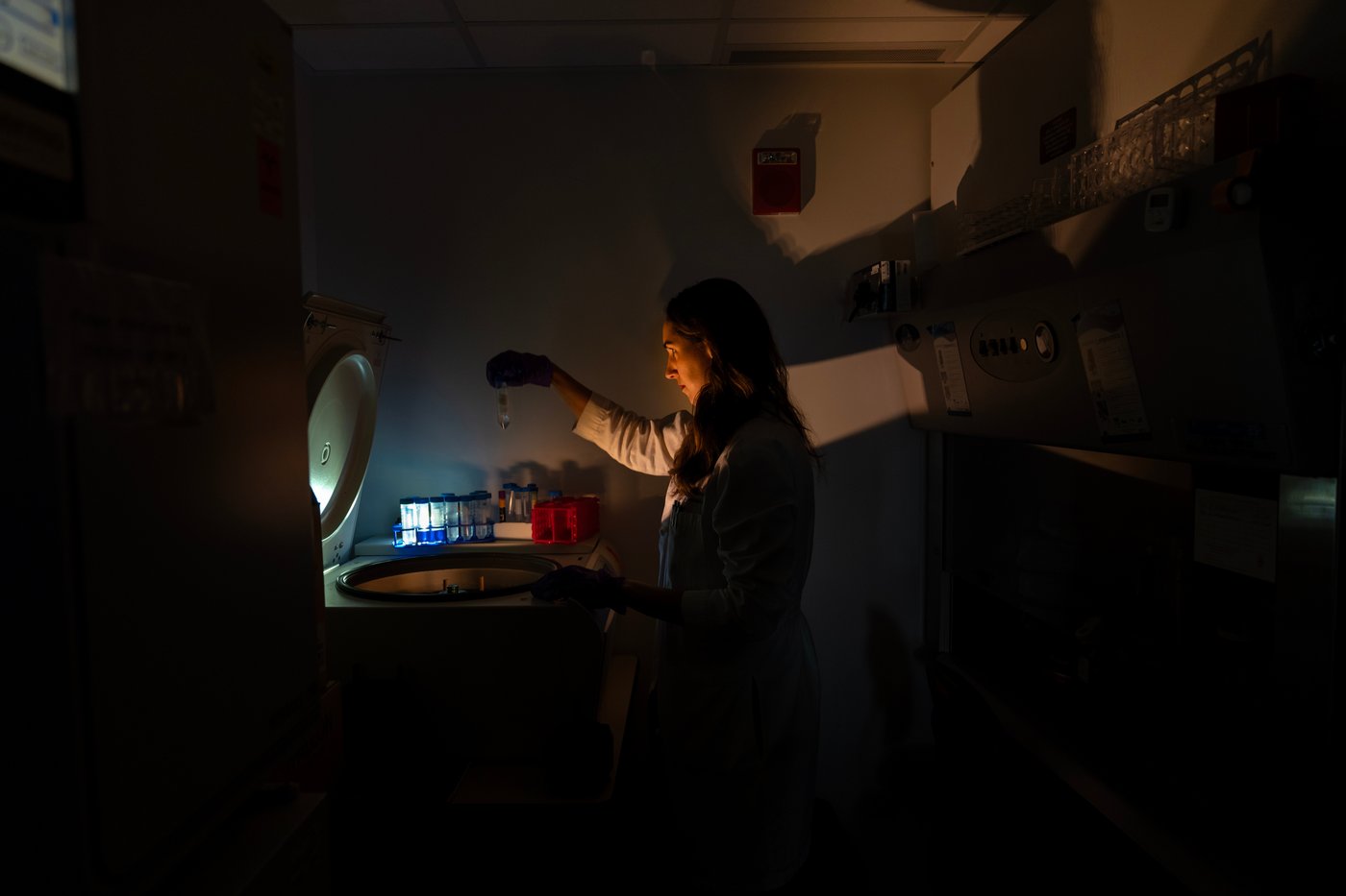 PHOTO ESSAY: Scientists trying to unravel one of the body's biggest mysteries | iNFOnews.ca