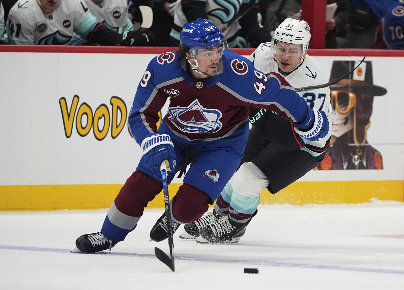 Kiviranta records hat trick, MacKinnon notches 2 assists as Avalanche beat Kraken 5-2 | iNFOnews.ca Kiviranta records hat trick, MacKinnon notches 2 assists as Avalanche beat Kraken 5-2 | iNFOnews.ca