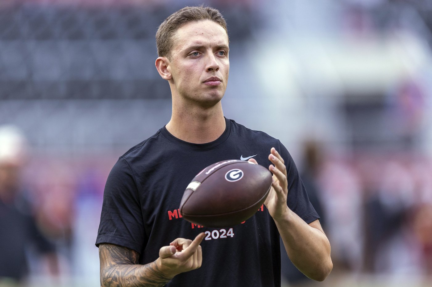 Miami not sure when new QB Carson Beck can begin throwing. Cristobal defends Cam Ward | iNFOnews.ca Miami not sure when new QB Carson Beck can begin throwing. Cristobal defends Cam Ward | iNFOnews.ca