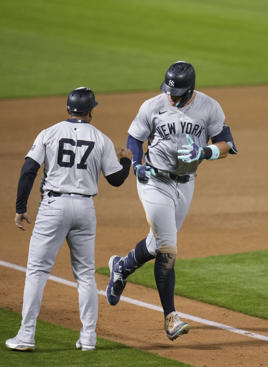 Judge hits major league-leading 54th homer, Stanton, Volpe also connect as Yankees pound A's 10-0 | iNFOnews.ca Judge hits major league-leading 54th homer, Stanton, Volpe also connect as Yankees pound A's 10-0 | iNFOnews.ca