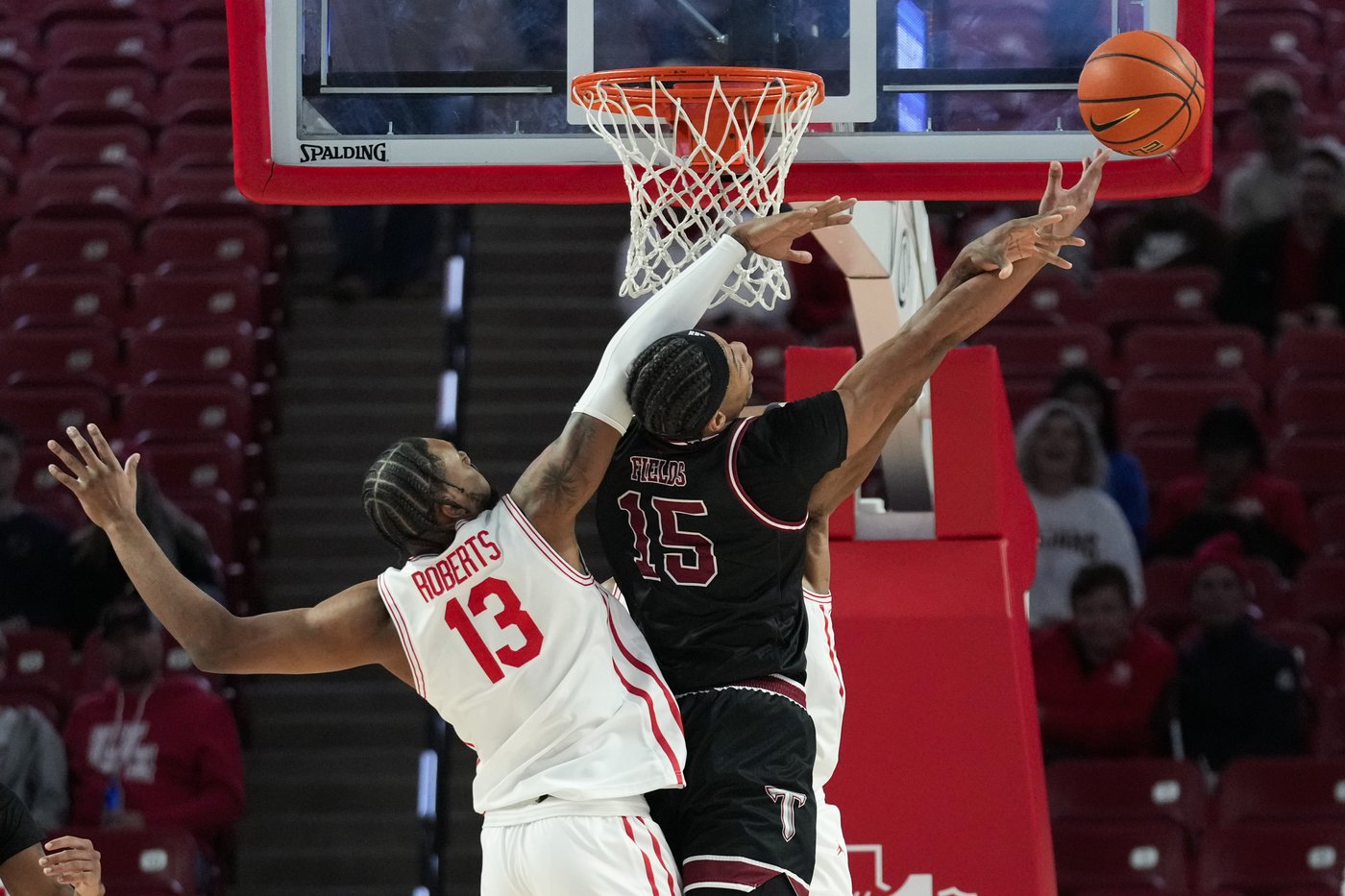 Cryer scores 22 points and No. 15 Houston defeats Troy 62-42 | iNFOnews.ca
