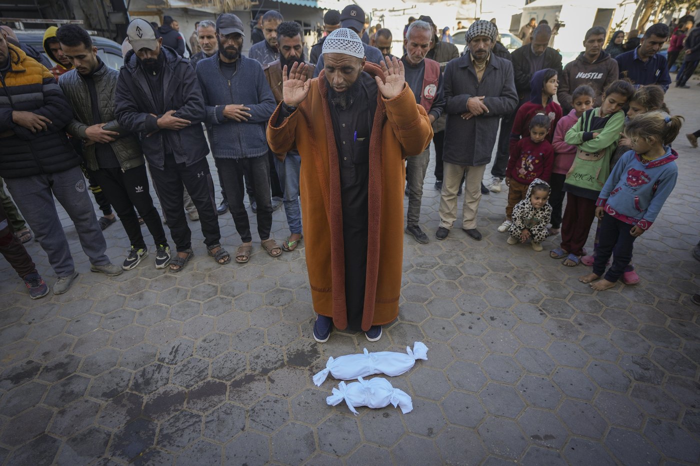 A fourth infant dies of the winter cold in Gaza as families share blankets in seaside tents | iNFOnews.ca A fourth infant dies of the winter cold in Gaza as families share blankets in seaside tents | iNFOnews.ca