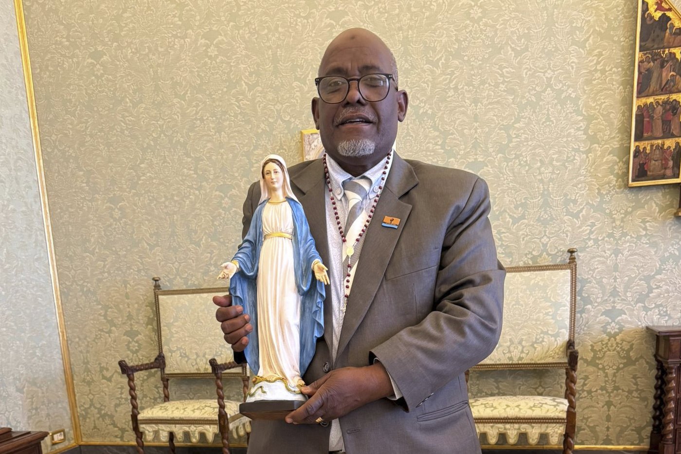 Pope affirms right of people to return home after unjust exile in meeting with Chagos refugees | iNFOnews.ca Pope affirms right of people to return home after unjust exile in meeting with Chagos refugees | iNFOnews.ca