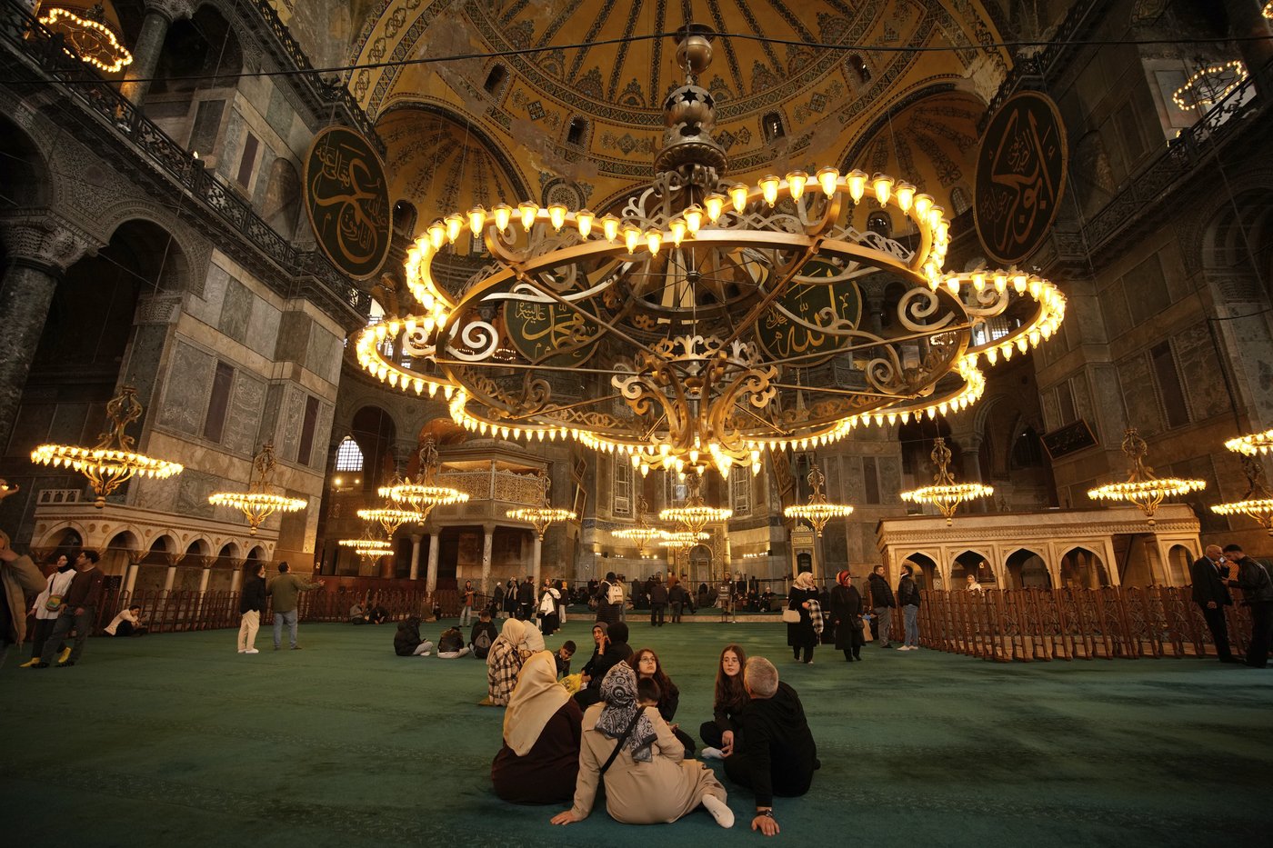 Historic domes of Hagia Sophia are renovated to protect the landmark from earthquakes | iNFOnews.ca