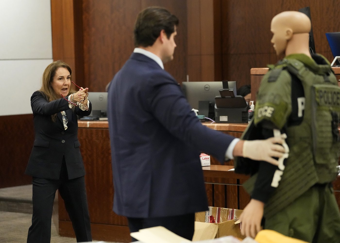 Ex-officer charged with couple's death in Houston drug raid awaits jury's verdict | iNFOnews.ca Ex-officer charged with couple's death in Houston drug raid awaits jury's verdict | iNFOnews.ca