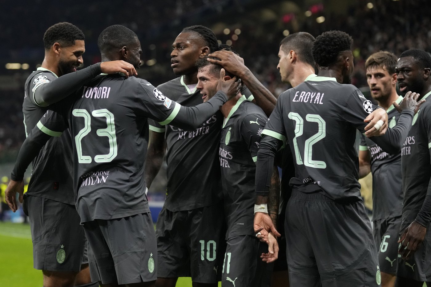 Pulisic scores direct from corner kick for AC Milan. Then admits it was an accident | iNFOnews.ca