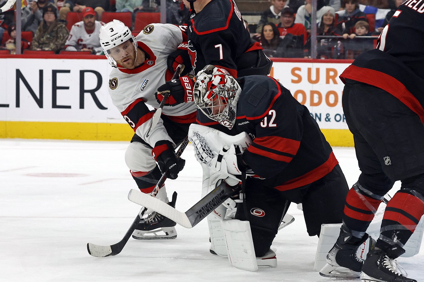 Pinto, Ullmark lead Senators to 3-0 road win over Hurricanes | iNFOnews.ca Pinto, Ullmark lead Senators to 3-0 road win over Hurricanes | iNFOnews.ca
