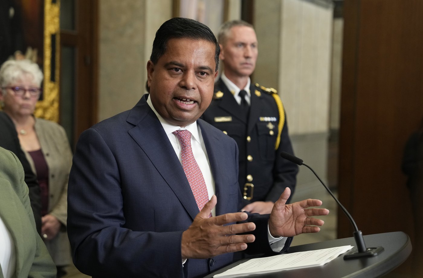 Fact File: American social media posts mislead on Canadian gun laws | iNFOnews.ca