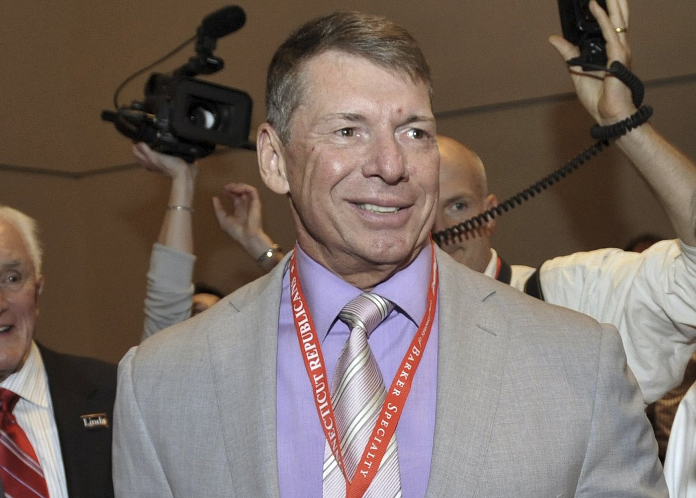 Former WWE boss Vince McMahon is cited for reckless driving in Connecticut crash | iNFOnews.ca
