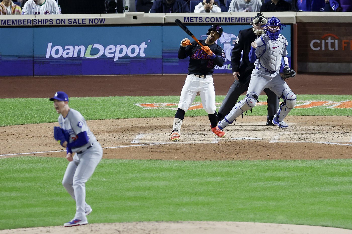 After Severino misplays a pair of comebackers, Mets in need of NLCS comeback against Dodgers | iNFOnews.ca