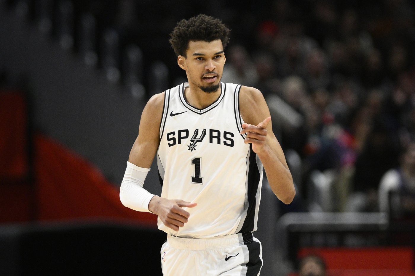 It's a 6-pack of All-Star rookies: Wembanyama, Herro, Williams, Sengun, Mobley and Cunningham | iNFOnews.ca