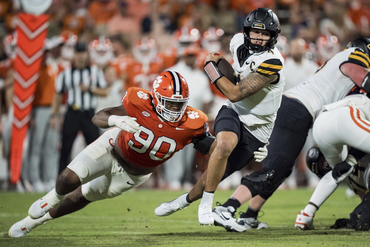 Part of wild UCLA-Tennessee QB swap, Joey Aguilar excited to start for No. 24 Vols | iNFOnews.ca